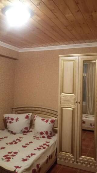 Гостевой дом Guest House Karina Пицунда Стандартный трехместный номер-3